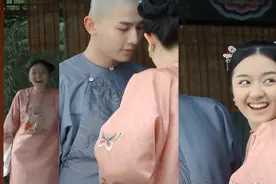 剧组高甜！辛云来李兰迪吻戏被打断，俩人不知所措的样子太萌了视频封面