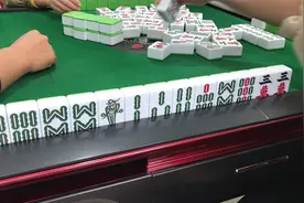 四川麻将：打麻将心态要好态度端正，抓住机会做到稳准狠气死对手视频封面