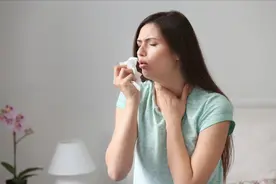 医生：感冒发展过程的第二阶段一定要注意，最容易被转化为肺炎！视频封面