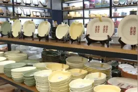 瓷器实体店竟被用作直播带货背景，平台：录播行为违规，将处罚