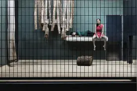 人类动物园！像动物一样关笼子里供人观赏，满一年就能得到880万视频封面