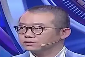 盲人女孩十几岁开始谋生，幸亏遇到好心邻居照顾，如今相处成母女视频封面