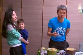 爸爸回来了：嗯哼指着李晨喊爸爸，杜江看愣，霍思燕李晨瞬间飙戏视频封面