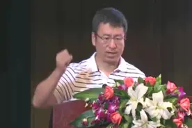 全国每年就诊73亿人次！白岩松：医生太难了视频封面