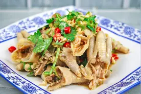 饭店凉拌凤爪为啥入味？只需掌握这个小技巧，香辣劲道，爽口开胃视频封面