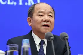 2019年中国经济“成绩单”公布：人均GDP首次突破1万美元视频封面