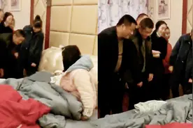 女子给独生子家庭生了个儿子，引全家强势围观：集万千宠爱于一身视频封面