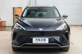 科技感加持 ARCFOX αT 653km 中配视频封面