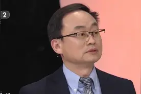 酒后打呼噜更致命吗？专家：饮酒和打鼾关系密切|职场健康课视频封面