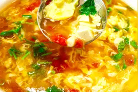 天冷了，试试这道“西红柿豆腐汤”，入口顺滑又营养，好喝接地气视频封面