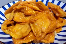 教你鸡蛋新鲜做法，往锅里一倒，个个鼓大泡，过年待客倍有面