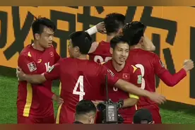 中国男足1:3完败于越南，日韩越网友都怎么看？视频封面