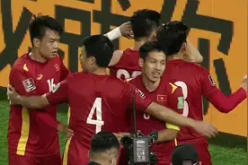 中国男足1:3完败于越南，日韩越网友都怎么看？视频封面