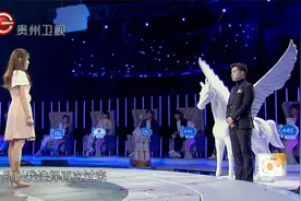 非常完美：跆拳道少女一脚“踢晕”童子沩，敬业牵手成功？视频封面