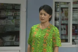本山：刘大脑袋模范谢大脚走路，屁股直扭，全程高能爆笑不止！视频封面