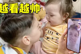 带混血儿子在中国理发，老外都看呆了：中国人手法真好！视频封面