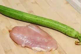 1根丝瓜，1块鸡胸肉，教你鲜美爽口的丝瓜汤，真的太好喝了视频封面
