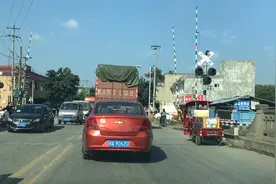 开车从成都地铁5号线华桂路站到蒙阳，花了26分钟，路好可开公交视频封面