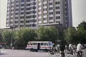 1988年的蝴蝶大厦，这么灵异吗？  #长沙  #长沙记忆  #长沙老照片 视频封面