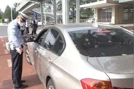 开车闯入非机动车道 司机：这道路设计有问题视频封面
