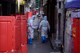 直击广州海珠客村管控区，居民物资分网格配送到户视频封面