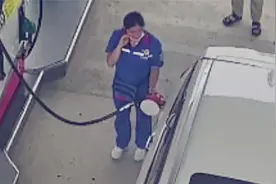监拍：车主加油“逃单” 加油站女员工边抹泪边工作 民警为民解忧视频封面