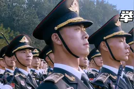 中国人民解放军仪仗队常规展示，举世无双，泱泱大国风范尽显视频封面
