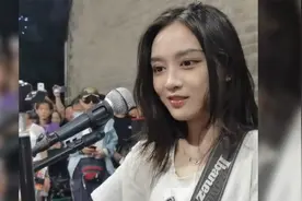 盘点让人笑岔气的方言误会场面，小姐姐用陕西方言唱歌，好尴尬视频封面