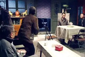 四合院：老北京四合院要拆迁，儿子立马回家孝敬，看厨子怎么治他视频封面