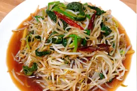 炒绿豆芽要不要焯水？原来饭店是这样做的，酸辣脆爽，开胃下饭视频封面