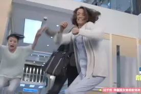 产科：孕妇肚子正疼呢，不料还被人给撞了一下，这下孩子不保了