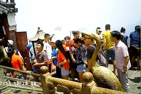 湖北十堰武当山金顶：传说中的雷火炼殿就是这，听完看完涨知识了视频封面