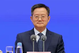 民政部大力推进婚俗改革，为群众减轻负担视频封面