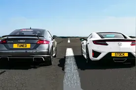 普通跑车和超级跑车有什么差别？奥迪TTRS单挑本田NSX，一目了然视频封面