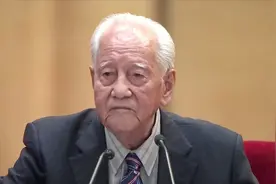 “核潜艇之父”：建造过程中，所有计算靠“算盘”视频封面