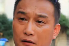 17岁男孩为筹学费外出打工，遇好心老板资助10万块，终于有学上了视频封面