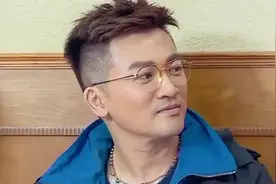 苏有朋的真实脾气什么样？现场举手表决谁来摔门，苏有朋获得全票视频封面