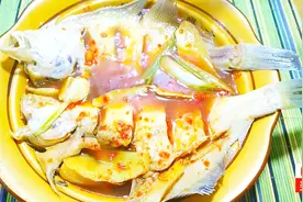 鲽鱼又叫比目鱼，简单做法，肉质细嫩，鲜味十足，两条鲽鱼一顿光视频封面