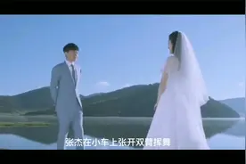 谢娜张杰乘百万豪车带娃出行！结婚十年仍似热恋，女儿们乖巧可爱视频封面