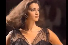 Oscar de la Renta Spring Summer 1992 本场主题-热情桑巴视频封面