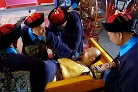 给皇上诊脉，竟然要6个御医一起上，立这样的规矩也是有原因的视频封面