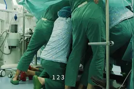 骨科里的皇冠手术：脊柱畸形，医生：稍有不慎，不是瘫就是死视频封面
