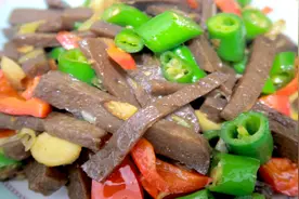山药豆腐学会这样做，详细做法，香辣开胃，口感软糯适合下饭！视频封面