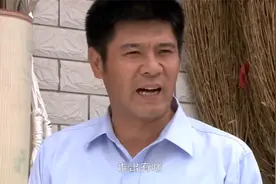 乡里：村里老人打水困难，村支书自掏腰包买潜水泵，结果打水漂了视频封面