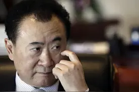 清仓海外资产，甩卖金融公司，3年还债1000亿，王健林是个厚道人视频封面