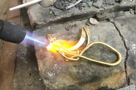 黄金首饰里面没印足金999,就不是纯金？金店这种“猫腻”你见过吗