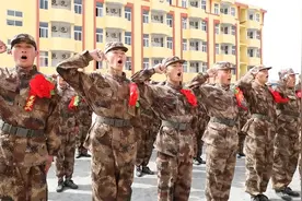 出发！江苏赣榆105名新兵启程赴兵营视频封面