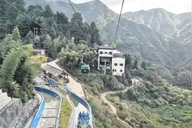 江西婺源县，实拍篁岭索道，全长1228米，上山要多久呢？视频封面