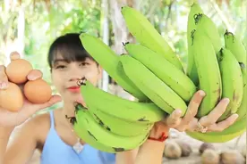 户外美食：没熟的香蕉也能做出美食，口感反而比熟了的更好吃视频封面
