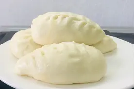 大白菜柳叶包子，教你调馅儿小技巧，出锅嫩香有汤汁，蓬松柔软视频封面